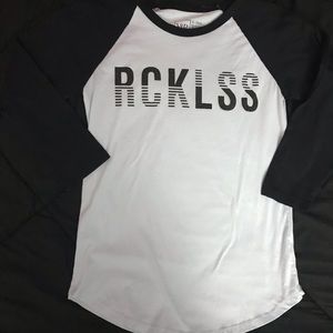 XSOLDX Young and reckless quarter length T-shirt